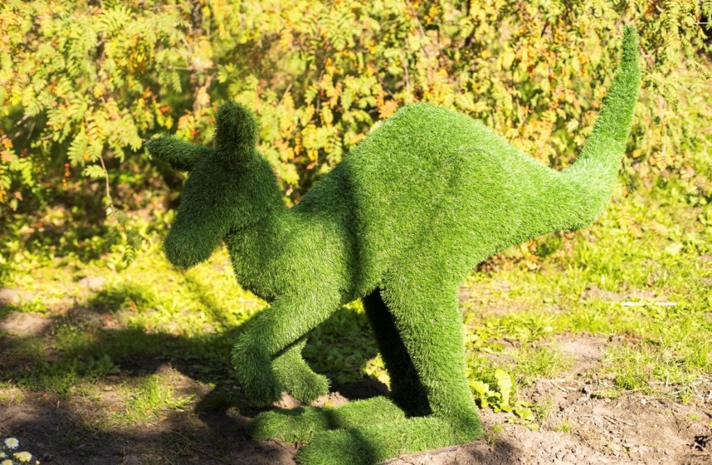 У Києві відкрилась виставка хризантем: де привітатися зі Смурфіками та побачити велетенського Губка Боба 2