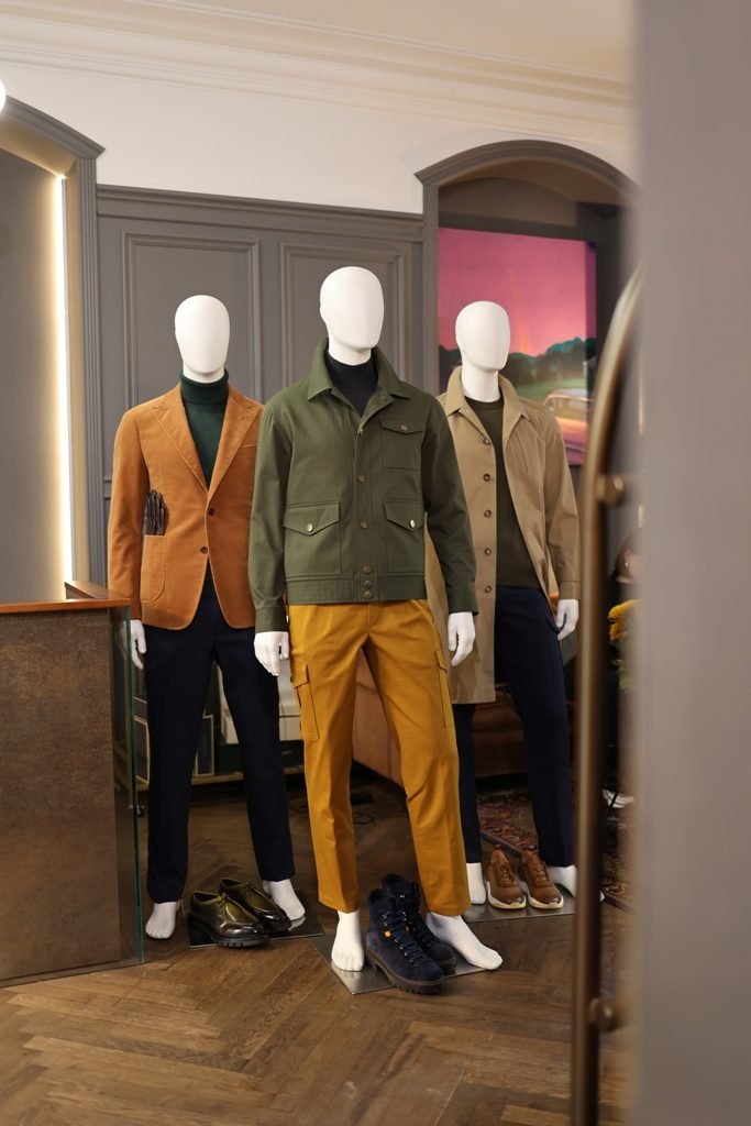 Де у Києві побачити нову military-колекцію одягу, що презентував Масі Найєм 3