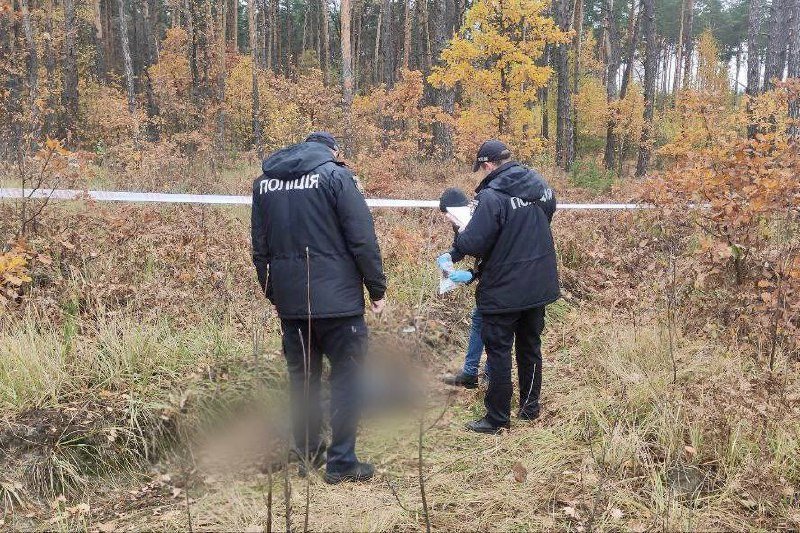 Російські окупанти прострелили ногу та груди: ще одного вбитого мирного жителя знайшли на Київщині 1