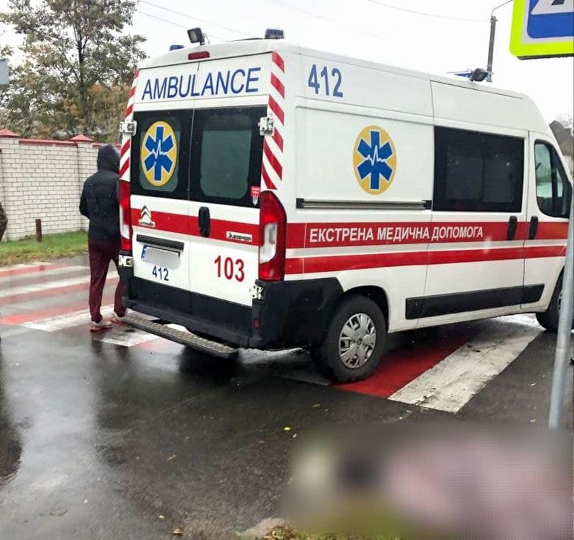 На Київщині Suzuki влетів в KIA: під час ДТП загинула жінка, що йшла по краю дороги 1