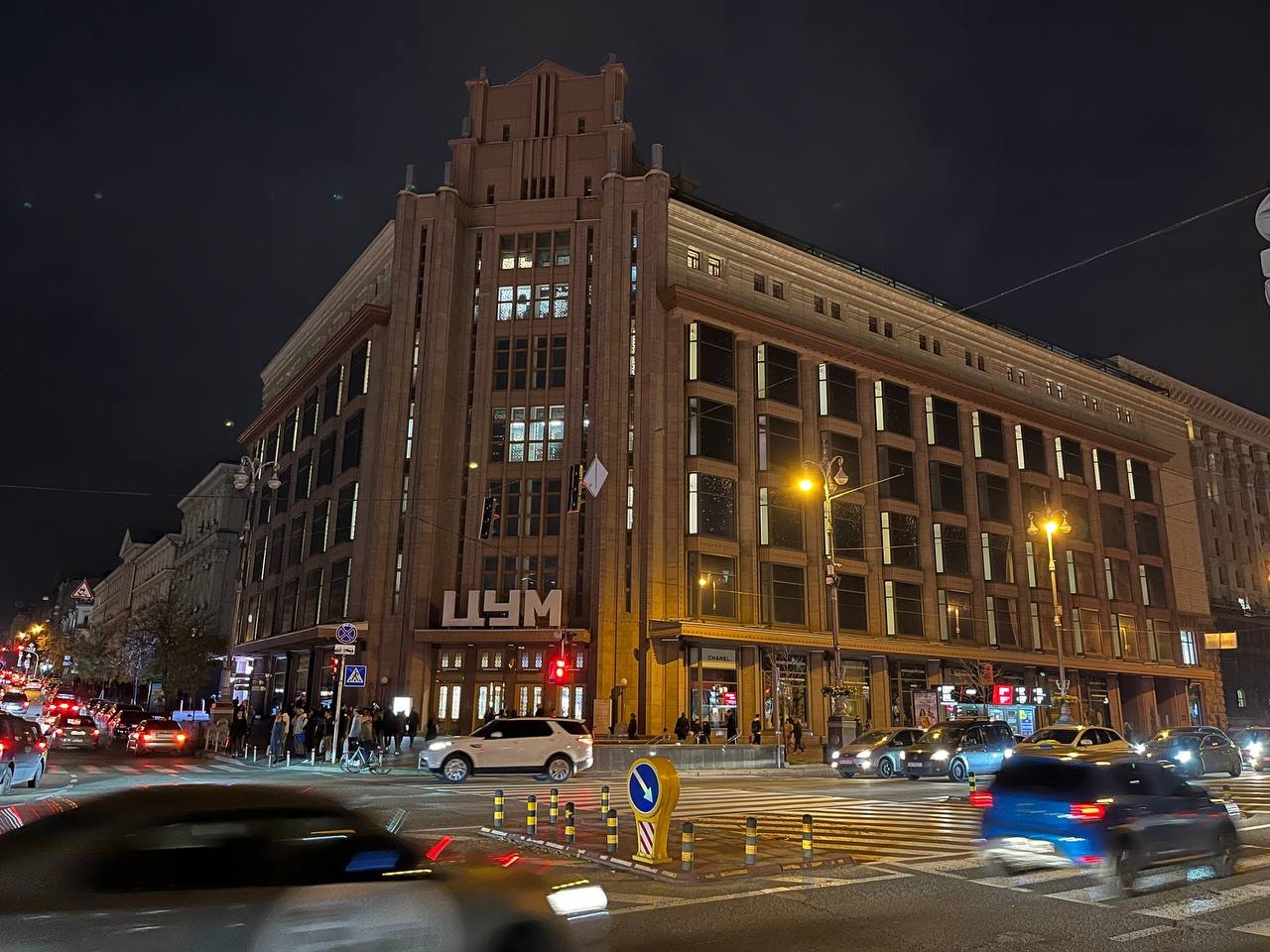 Київ економить світло: як виглядає центр столиці після заходу сонця 2