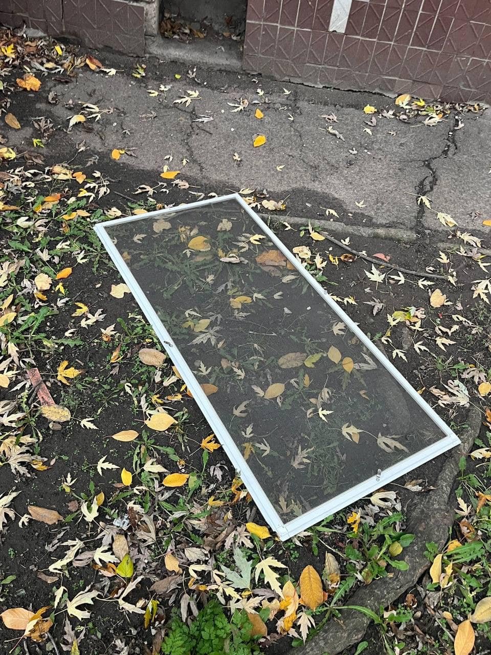 На Київщині 2-річний хлопчик випав з вікна третього поверху 2