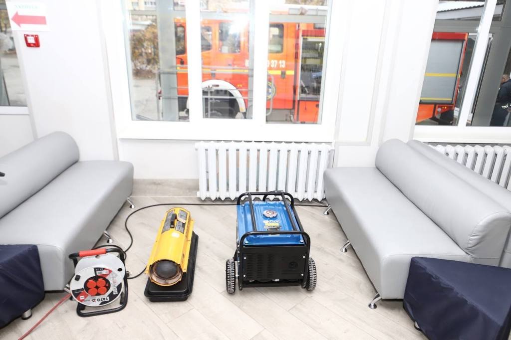 У Києві готують по 100 пунктів обігріву у кожному району: чим облаштують 1