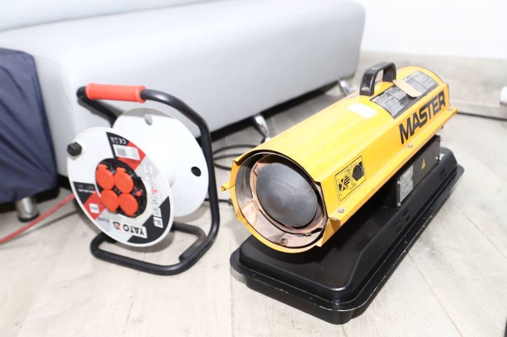 У Києві готують по 100 пунктів обігріву у кожному району: чим облаштують 10