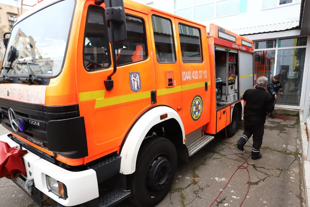 У Києві готують по 100 пунктів обігріву у кожному району: чим облаштують 16