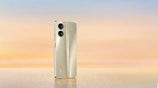 Зберігайте ще більше важливого. Рекордно багато місця в нових бюджетних смартфонах від realme. Зустрічайте — realme C30s та  realme С33 — королі вбудованої пам’яті.\ 5