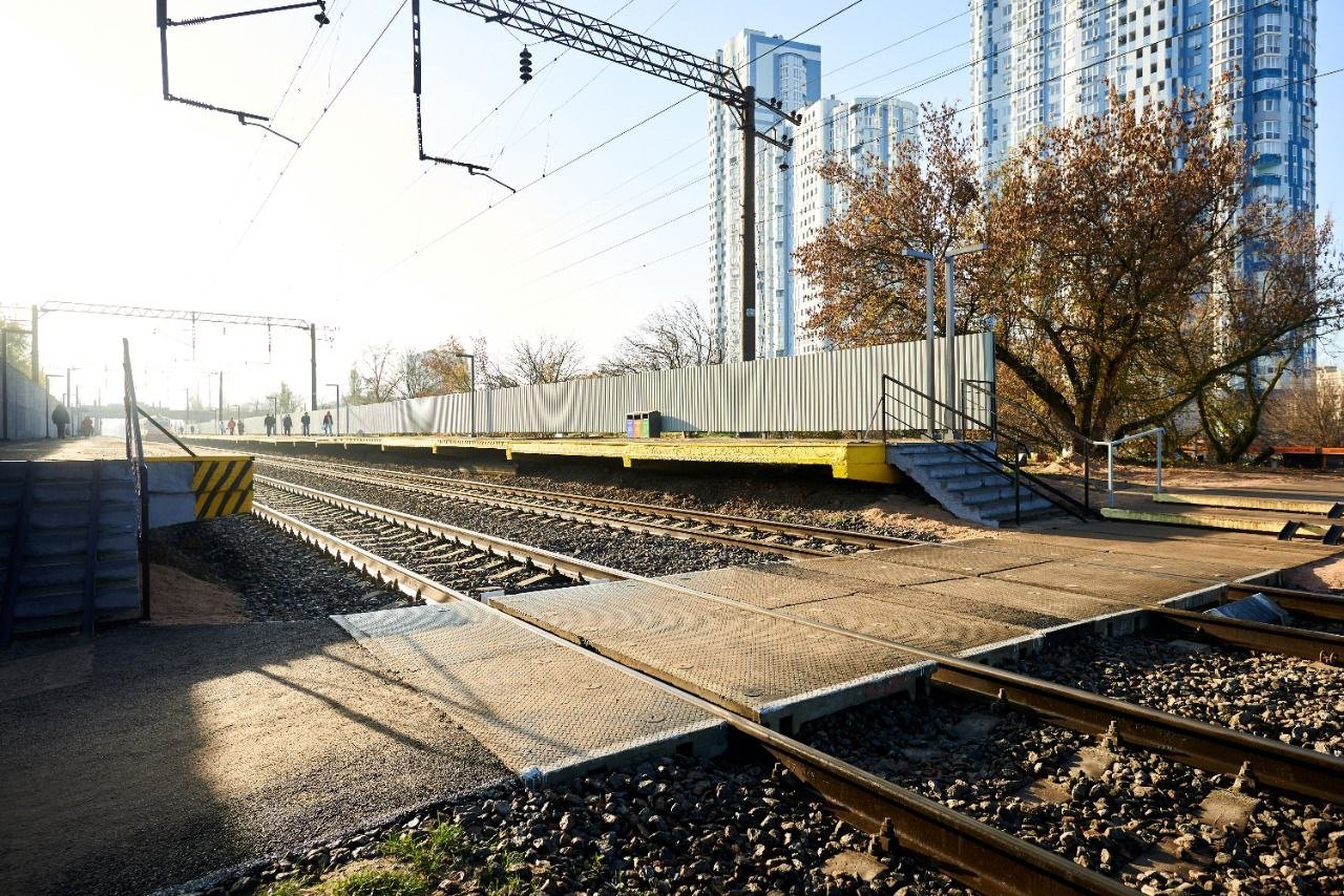 У Києві оновили станцію Русанівка: як зараз виглядає зупинка Kyiv City Express 2