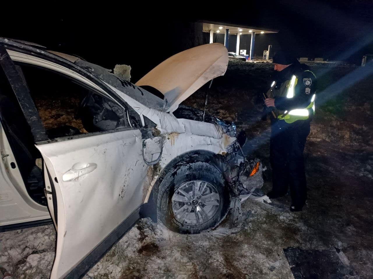 На Київщині водій Toyota не впорався з керуванням та перекинувся на дах 1