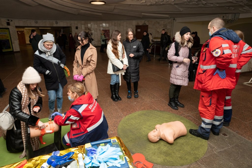 У Києві в метрополітені будуть регулярно навчати домедичній допомозі: де і коли 1