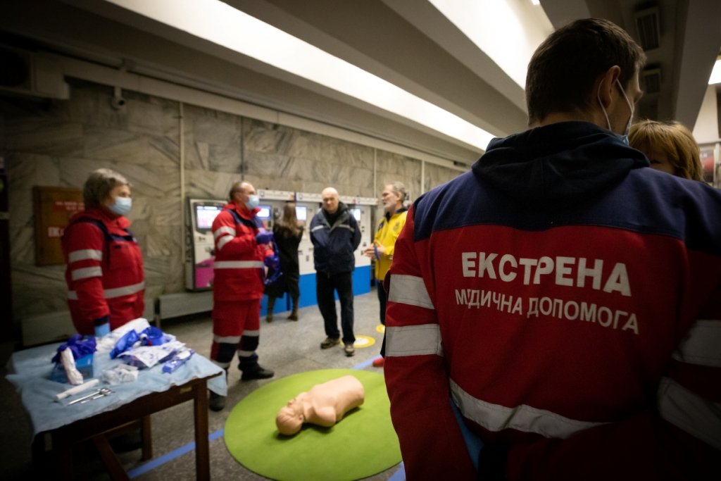 У Києві в метрополітені будуть регулярно навчати домедичній допомозі: де і коли 5