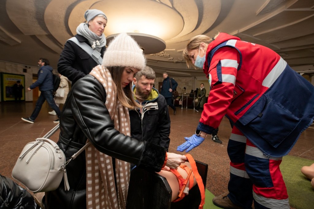 У Києві в метрополітені будуть регулярно навчати домедичній допомозі: де і коли 6