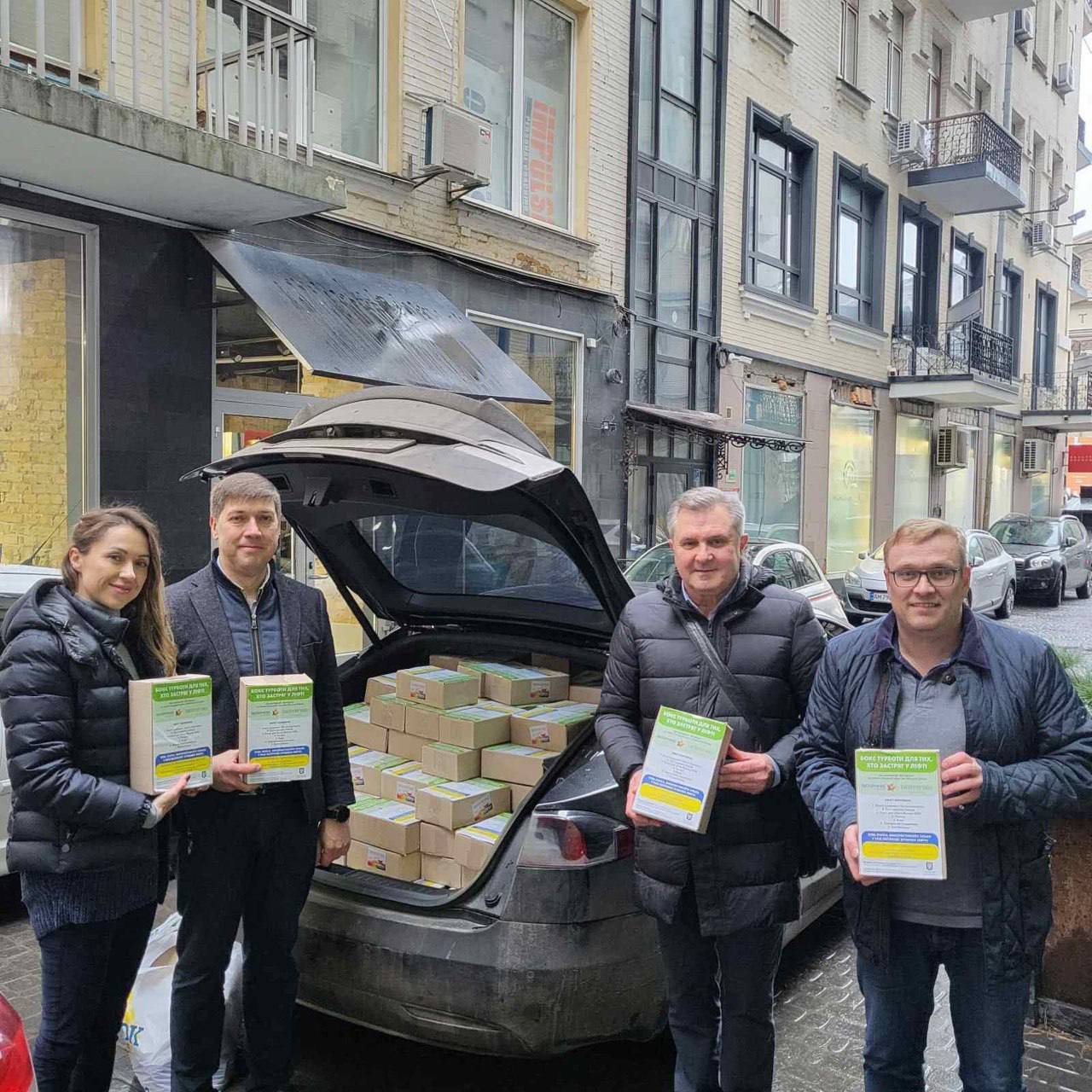 У ліфтах Києва встановлять 5000 екстрених боксів допомоги 3