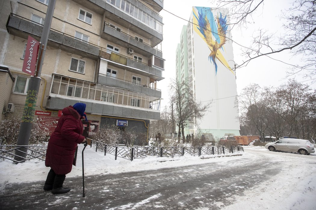 Як у Києві відновили зруйнований обстрілом будинок на Чорнобильській: мешканці готуються до заселення 2