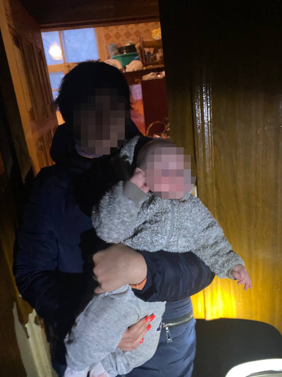 У Києві з родини забрали 4-місячного малюка, якого утримували в жахливих умовах 3