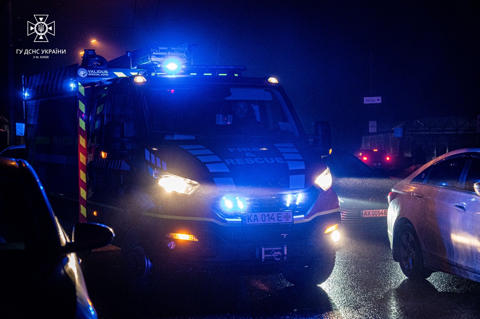 У Києві в кіоску вибухнув газовий балон: постраждали люди 1