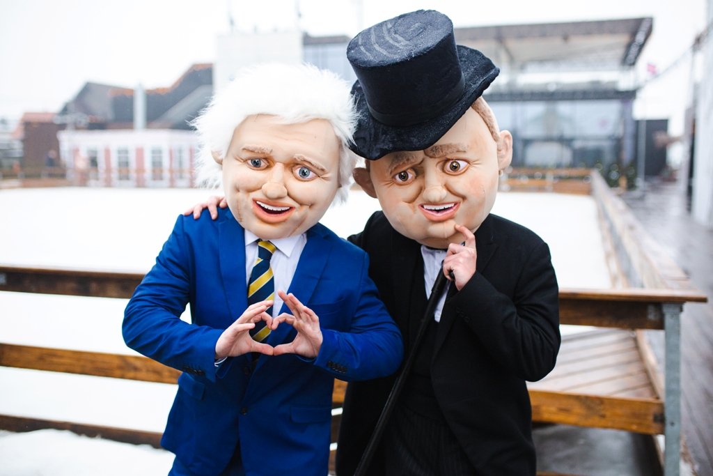 Де у Києві зустріти Бориса Джонсона й Вінстона Черчилля: де і як працює різдвяна резиденція в лондонській стилістиці 4