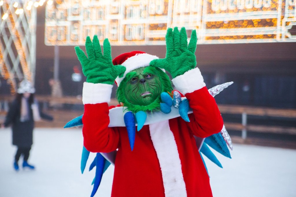 Де у Києві зустріти Бориса Джонсона й Вінстона Черчилля: де і як працює різдвяна резиденція в лондонській стилістиці 5