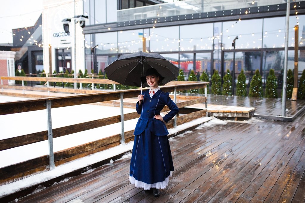 Де у Києві зустріти Бориса Джонсона й Вінстона Черчилля: де і як працює різдвяна резиденція в лондонській стилістиці 14