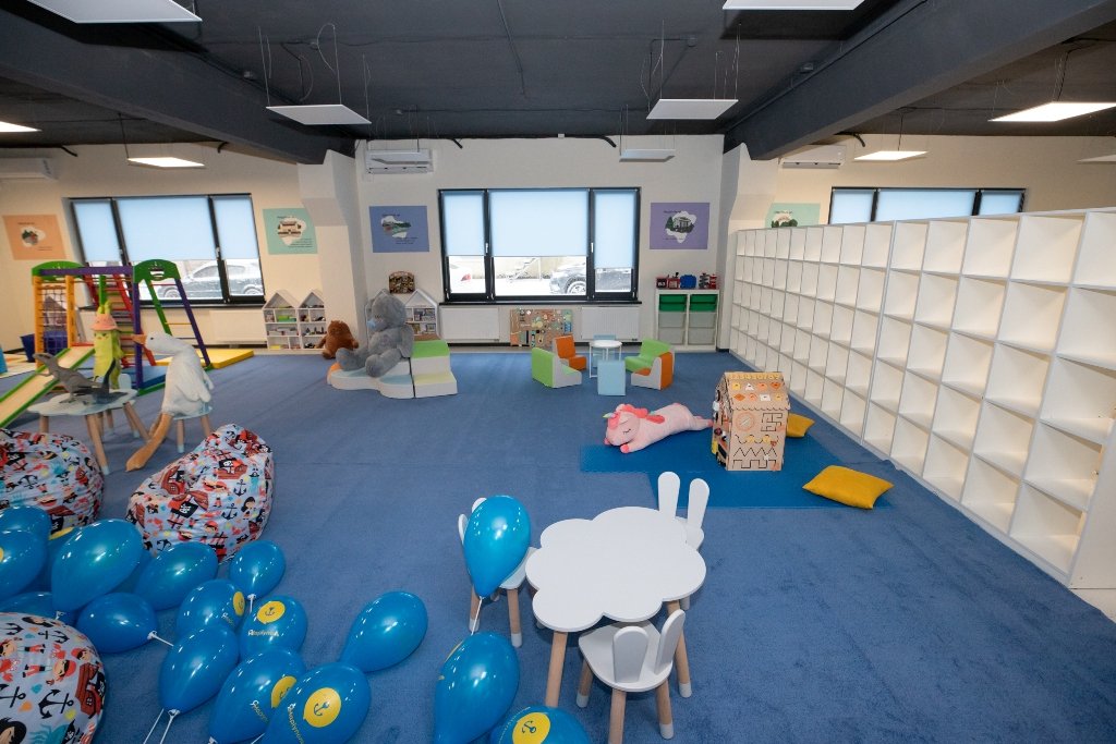 У Києві відкрили другий центр підтримки «ЯМаріуполь»: які послуги да допомогу надають 12