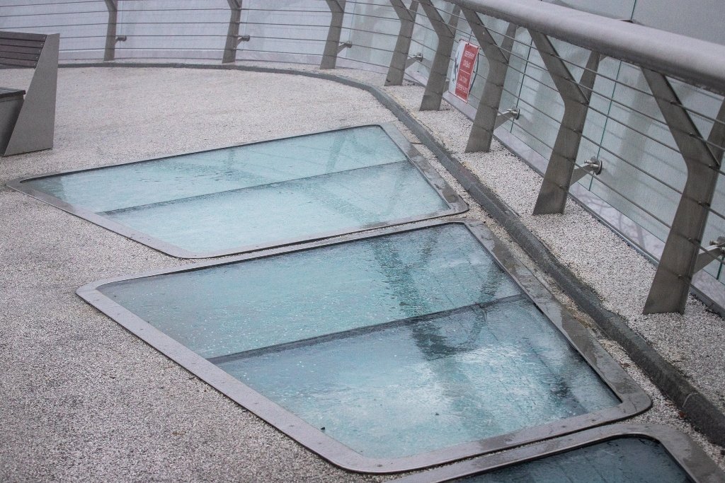 У Києві після ремонту відкрили Пішохідно-велосипедний міст: що замінили та як зараз виглядає 3