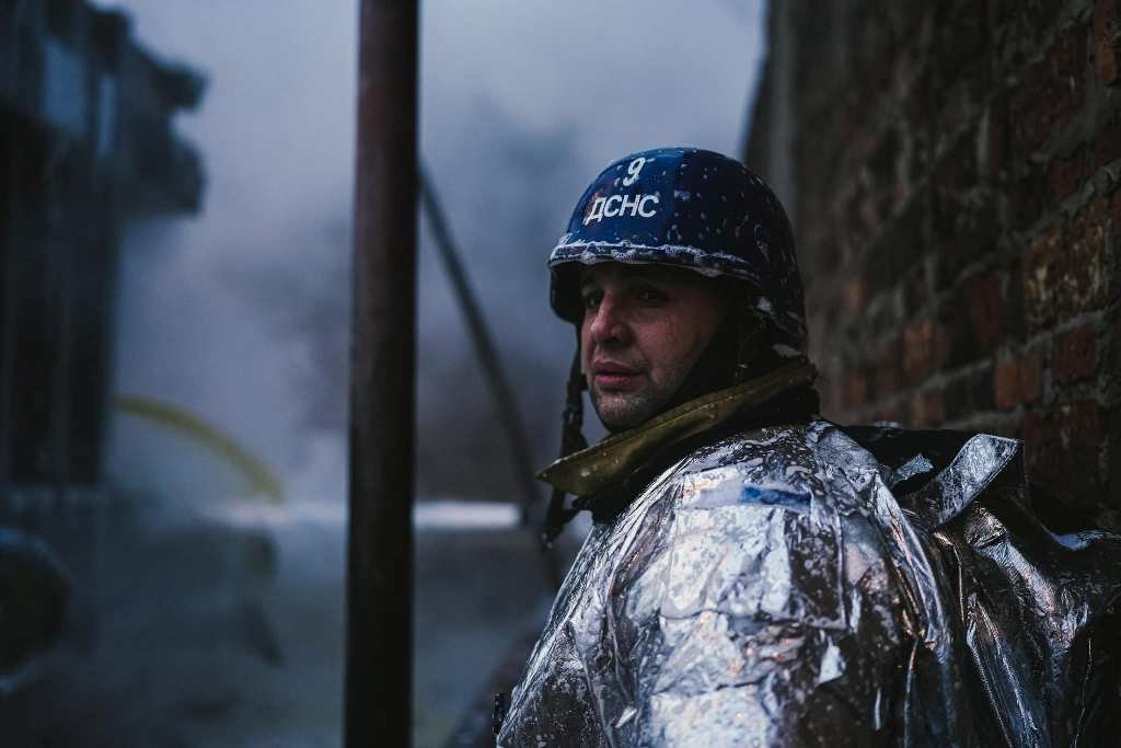 Київ атакували дрони-камікадзе: наслідкі та фото з місця падіння уламків шахедів 14