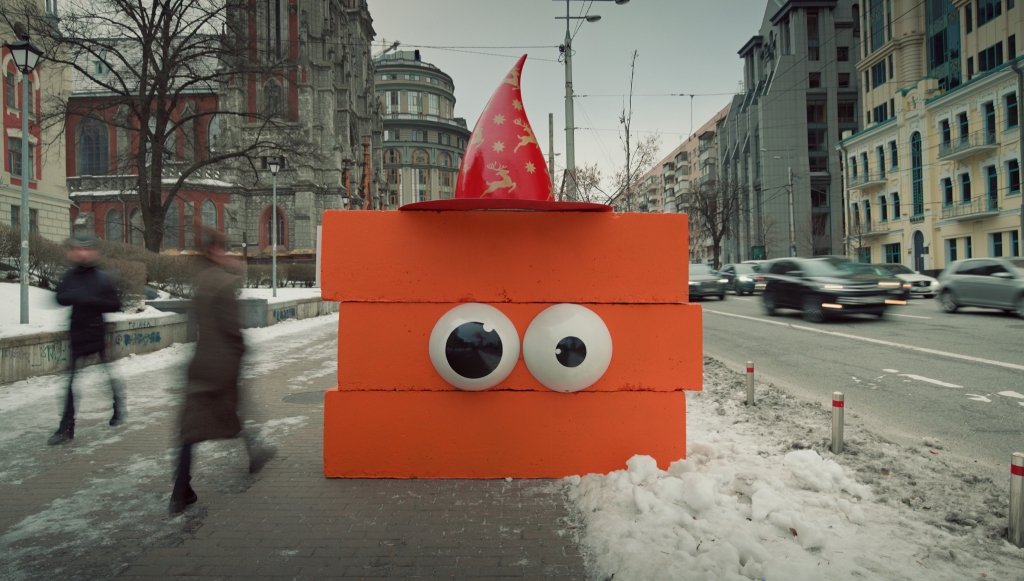 У Києві розмалювали бетон від колишніх блокпостів: хто, навіщо і де побачити 6