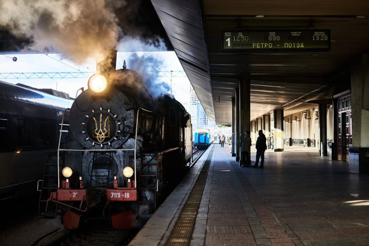 У Києві на свята курсуватиме ретро-поїзд на паровозній тязі: коли проїхати і де купувати квитки 3