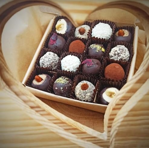 Що подарувати на Різдво та Новий рік 2023: 11 ідей від українських брендів 2