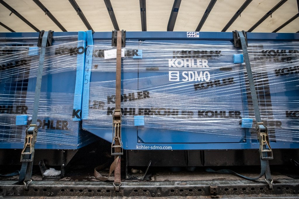 Київ отримав від Данії 9 потужних генераторів: де встановлять 2