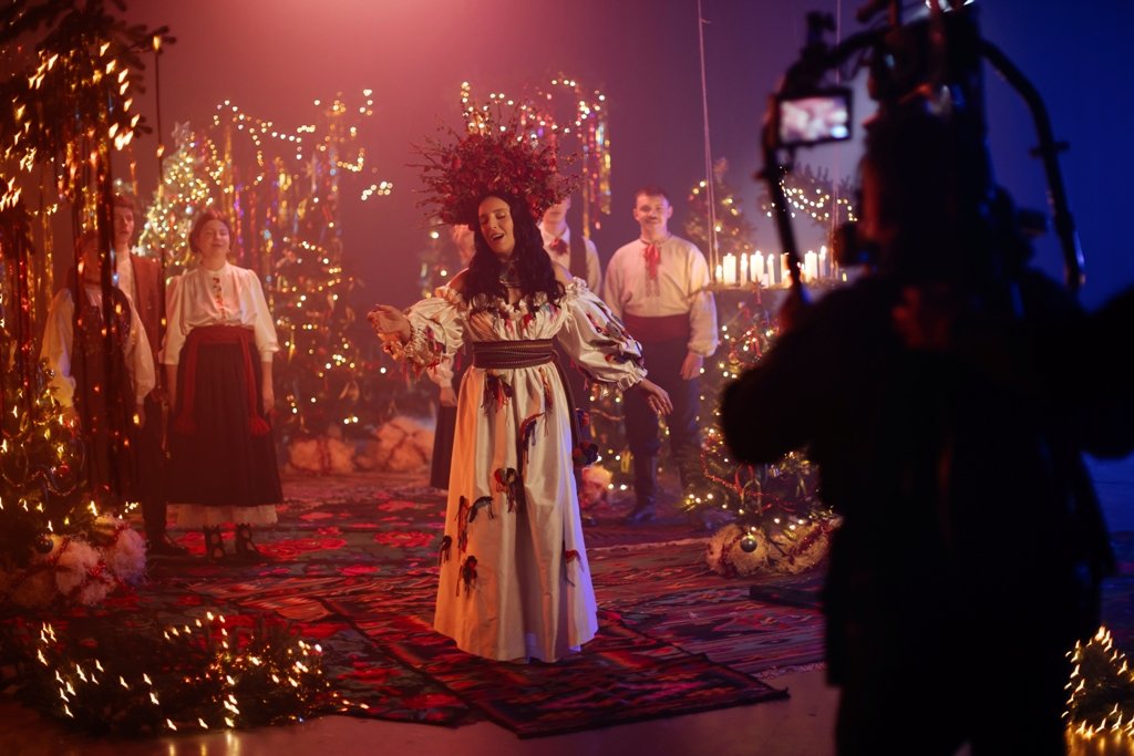 У Києві на Кудрявці зняли музичний фільм про українське Різдво: де почути автентичні колядки та нове звучання 9