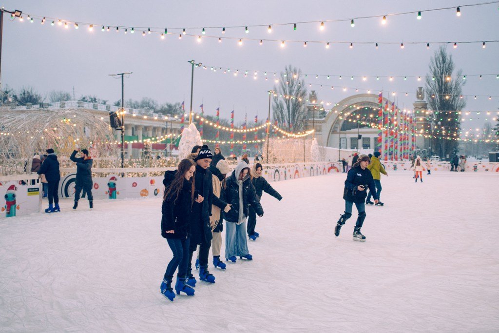 Куди піти у Києві: як працює "Зимова країна на ВДНГ" на новорічні свята 12