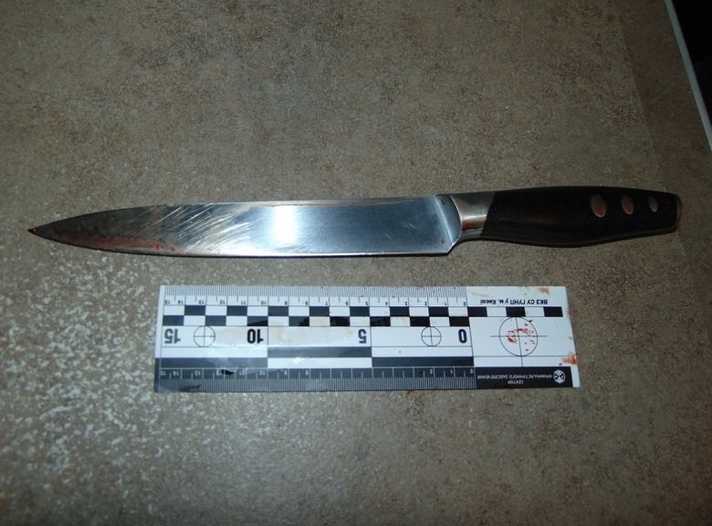 У Києві жінка вбила свого чоловіка ударом ножа у ногу 1