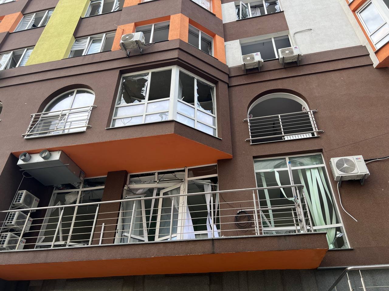 Атака дронами на Київ 30 грудня: як зараз виглядає пошкоджена багатоповерхівка в Голосіївському районі 1