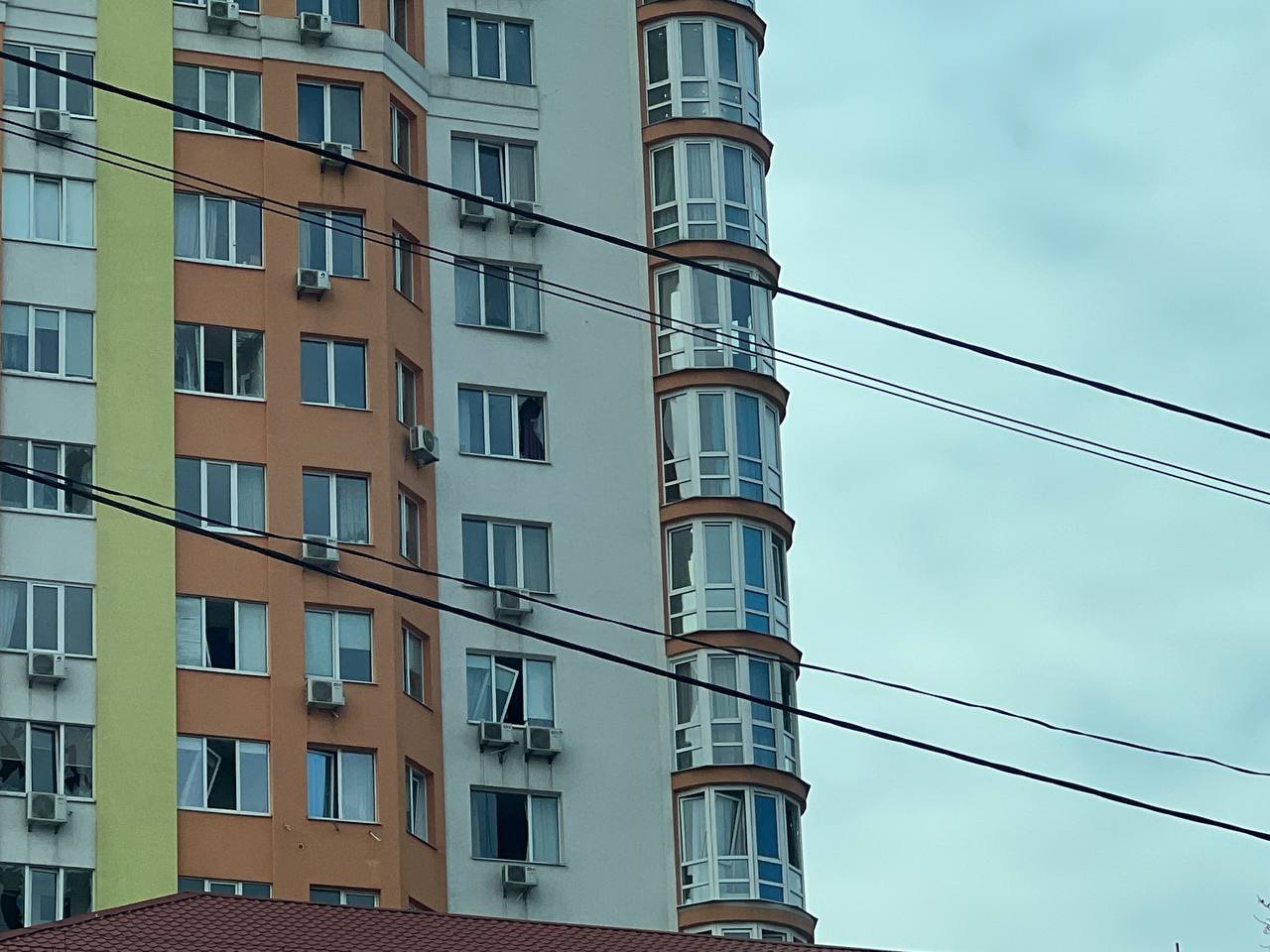 Атака дронами на Київ 30 грудня: як зараз виглядає пошкоджена багатоповерхівка в Голосіївському районі 8