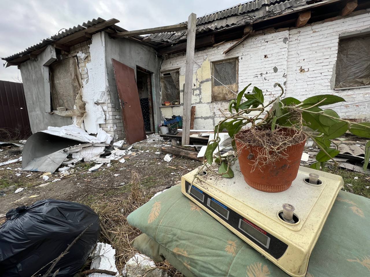Як зараз виглядають зруйновані будинки у Бортничах: історії місцевих жителів 9