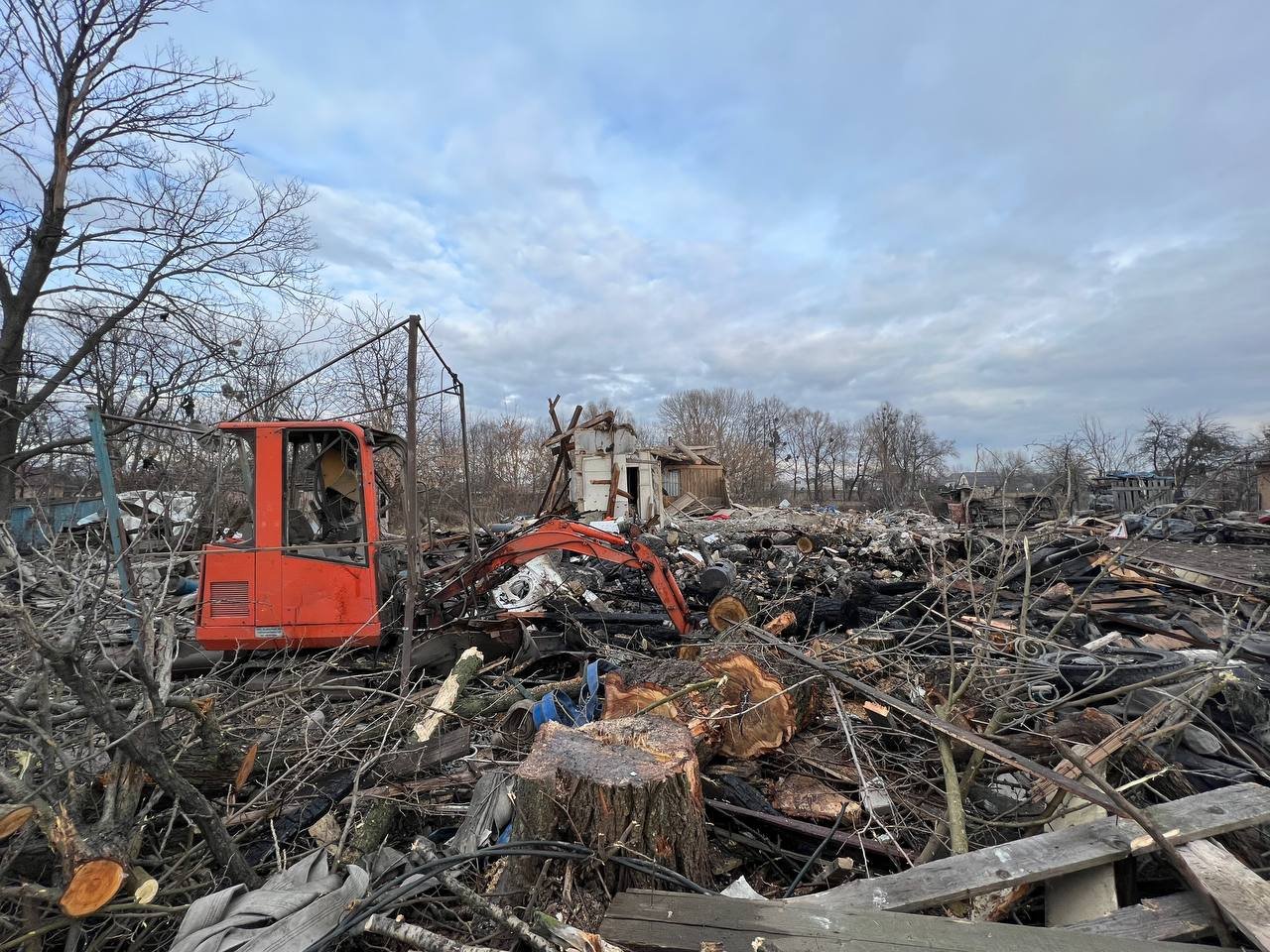 Як зараз виглядають зруйновані будинки у Бортничах: історії місцевих жителів 14