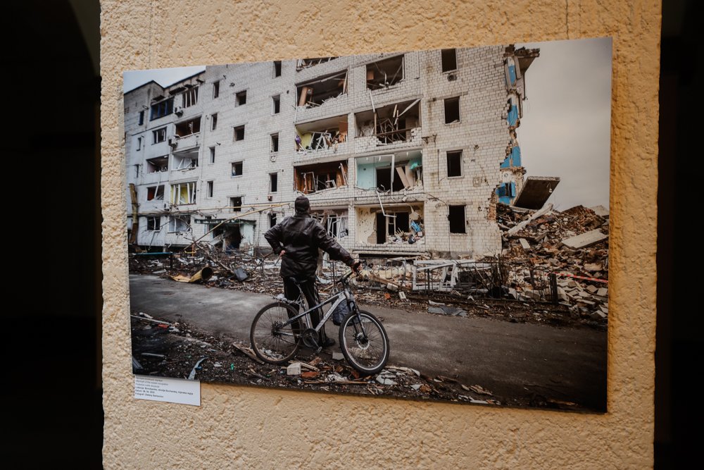 У Києві на вокзалі відкриють фотовиставку «Київ – незламне серце Європи», яка мандрувала світом 2