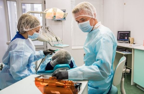 Імплантація зубів: міфи, в які не варто вірити 2