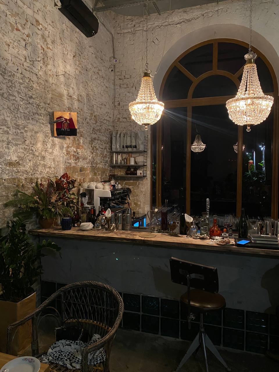 У центрі Києва харків'яни відкрили новий заклад "Маніфест": де, як виглядає та ціни 6