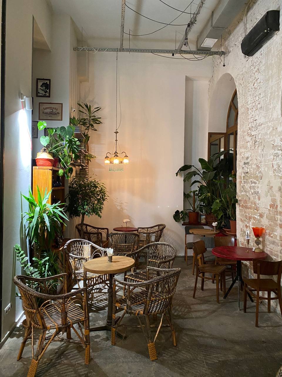 У центрі Києва харків'яни відкрили новий заклад "Маніфест": де, як виглядає та ціни 7