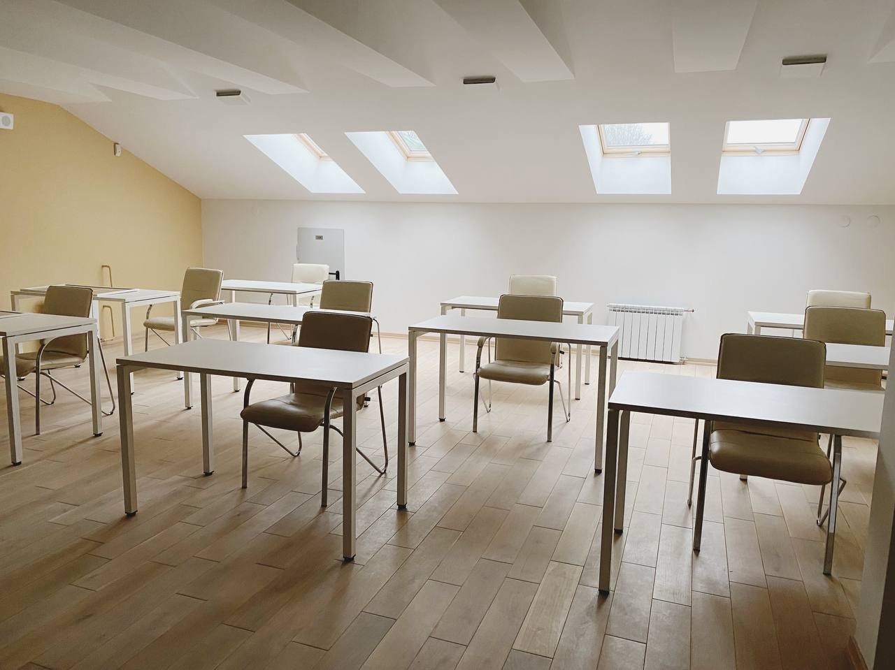 Тут 20 робочих місць