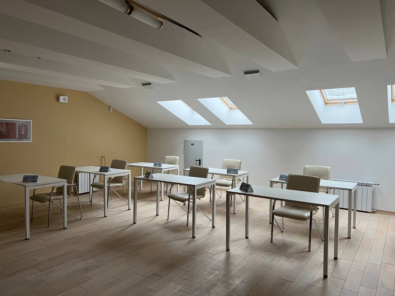 Є окрема зона для дзвінків