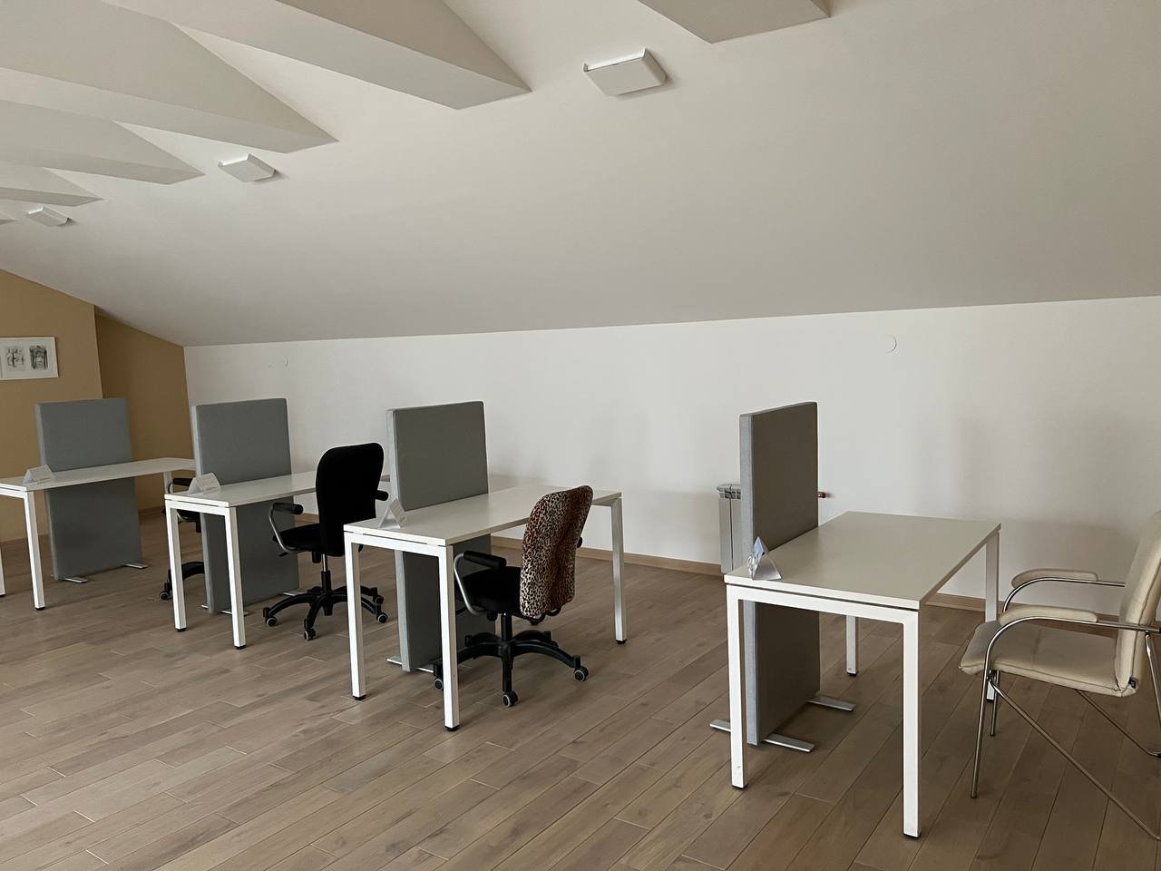 Бронювати робоче місце краще заздалегідь