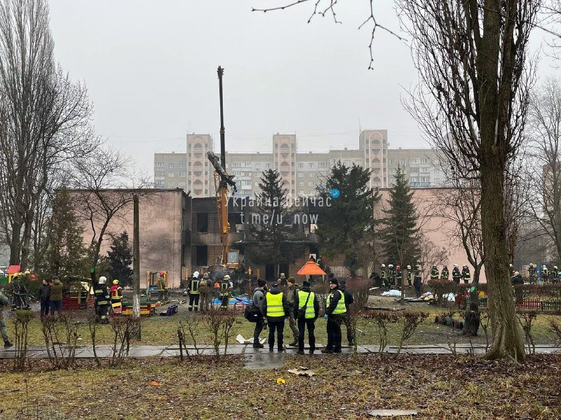У ДСНС підтвердили падіння свого вертольота: фото та відео з місця авіакатастрофи у Броварах 2