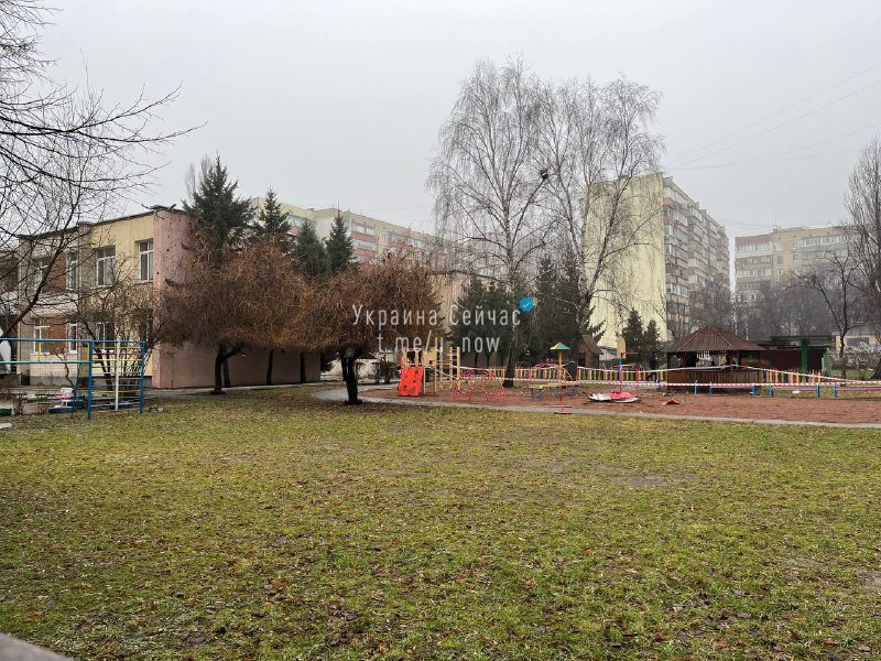 У ДСНС підтвердили падіння свого вертольота: фото та відео з місця авіакатастрофи у Броварах 6