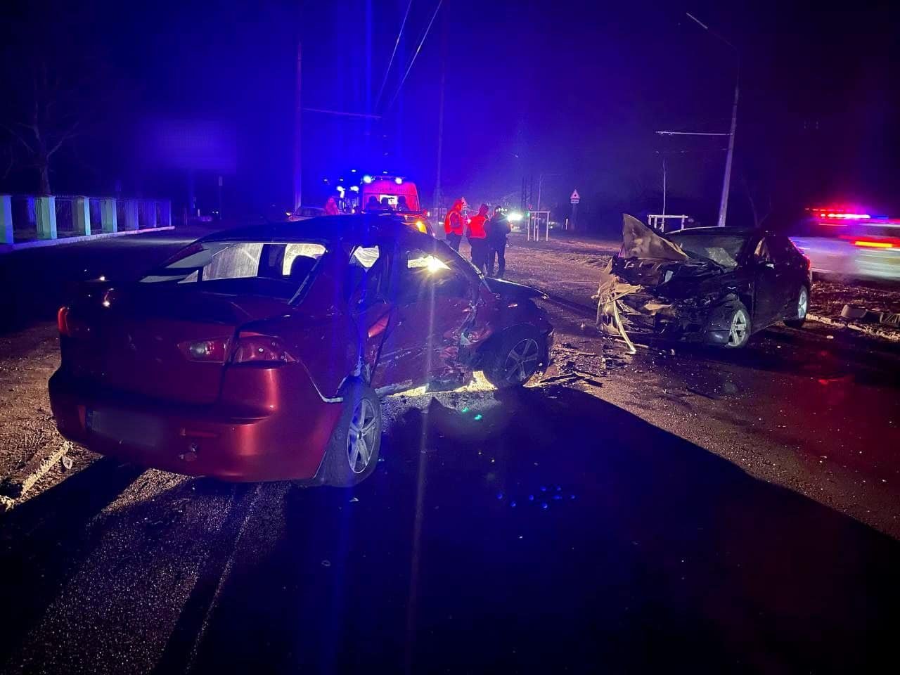На Київщині п'яний водій Mitsubishi влетів в Honda: в ДТП постраждала вагітна жінка 4