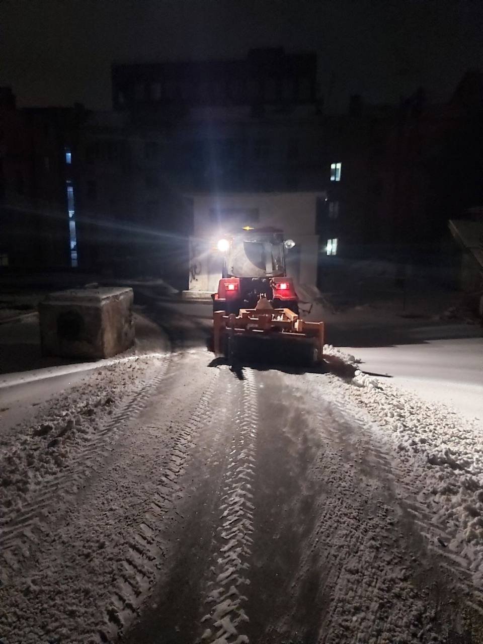 У Києві випав сніг: як місто долає погіршення погодних умов 6