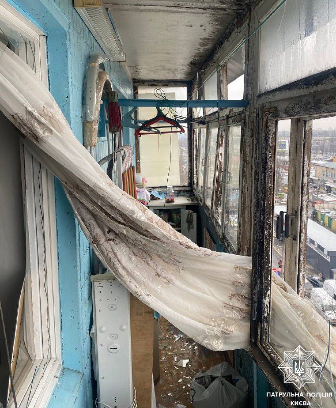 У Києві у багатоповерхівці вибухнув самогонний апарат: з квартири повилітали вікна 2
