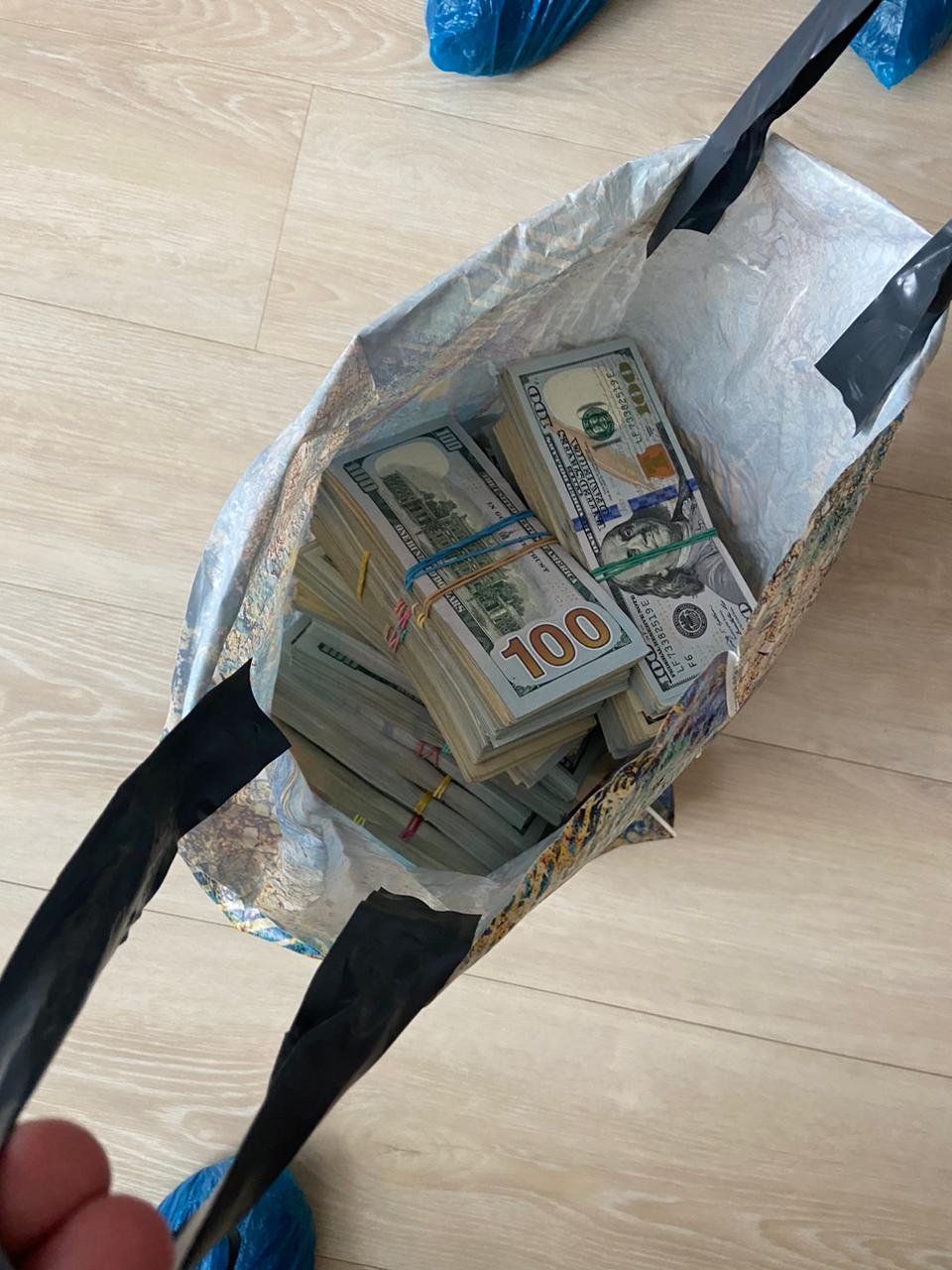 Били, підпалювали авто, погрожували: у Києві злочинці під видом добровольчих формувань вимагали гроші у підприємців 2