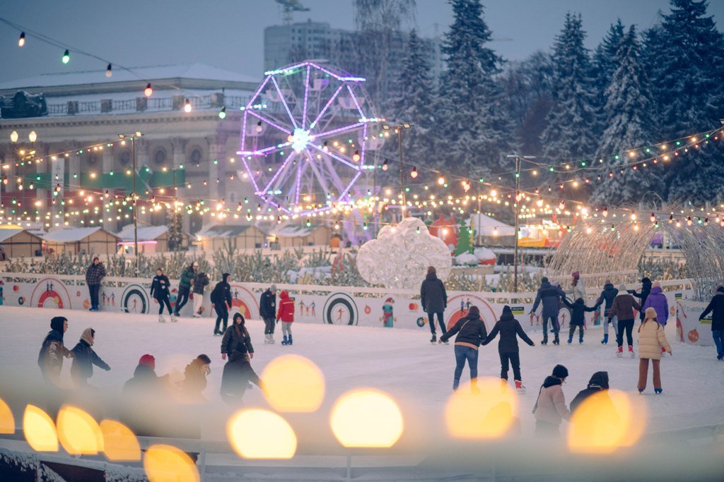 Куди піти у Києві на День святого Валентина: на ковзанці ВДНГ проведуть Вікенд закоханих 2
